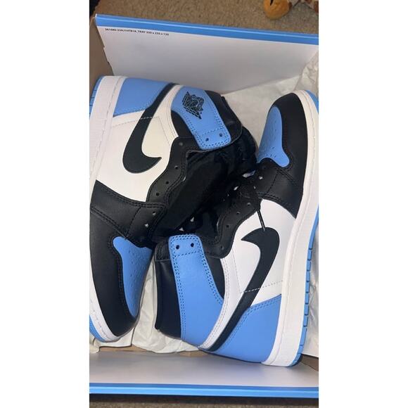 Air Jordan 1 Retro High main image 7